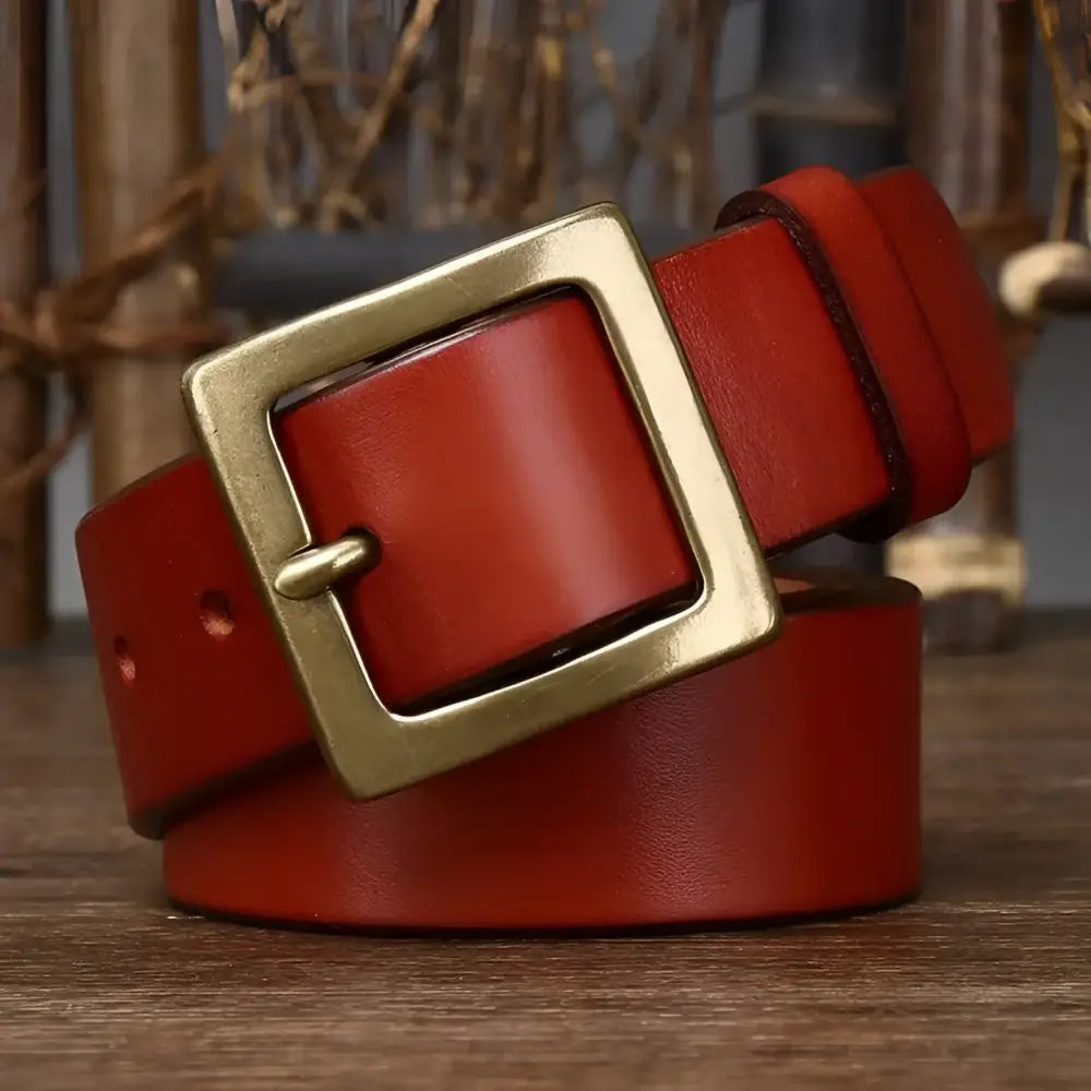 Stenia Belt in genuine leather with brass buckle for stylish belt accessories