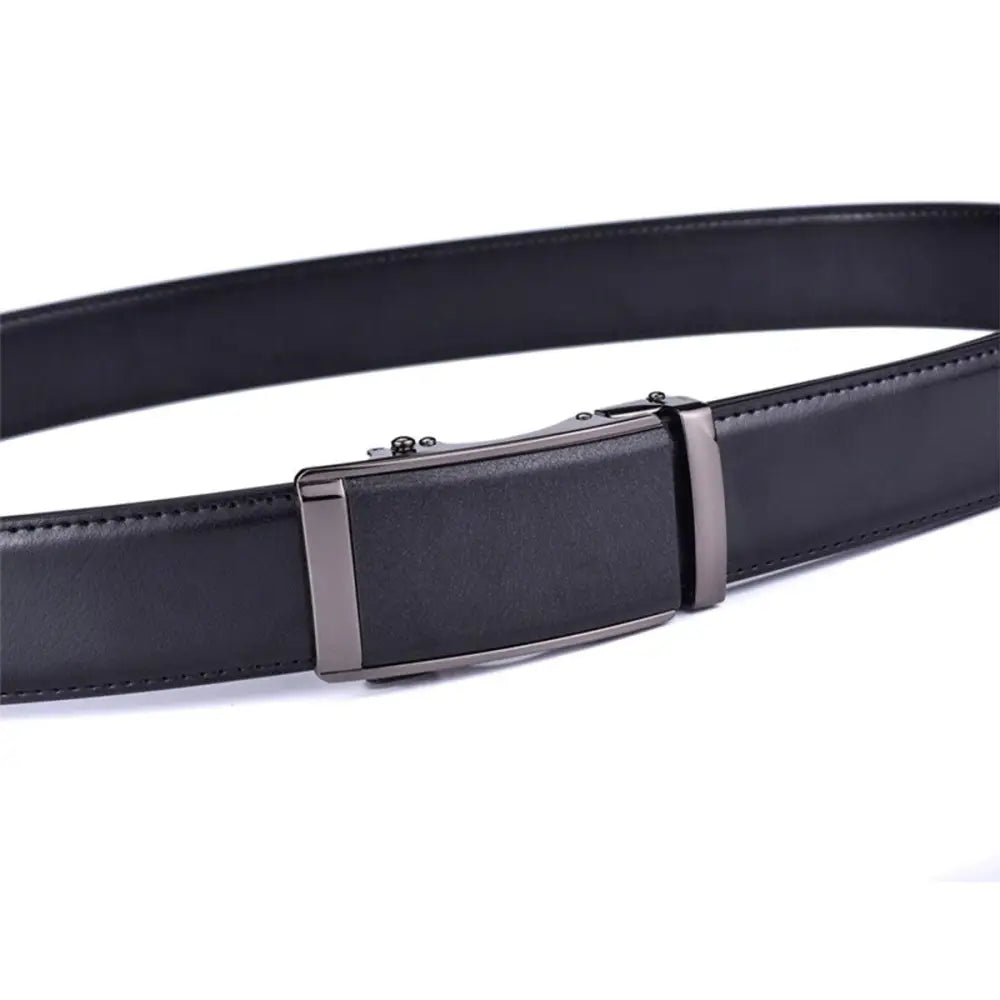 Black leather ratchet belt with automatic buckle suitable for formal attire