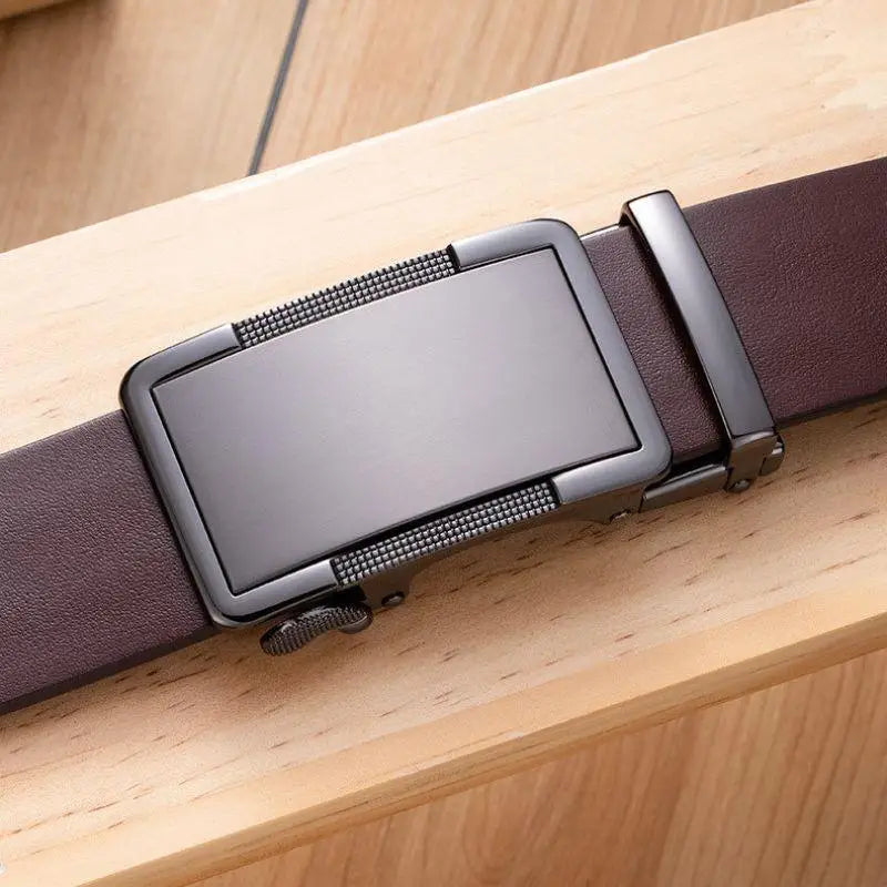 Brown leather belt with boucle automatique and metal buckle, modèle Valentino style