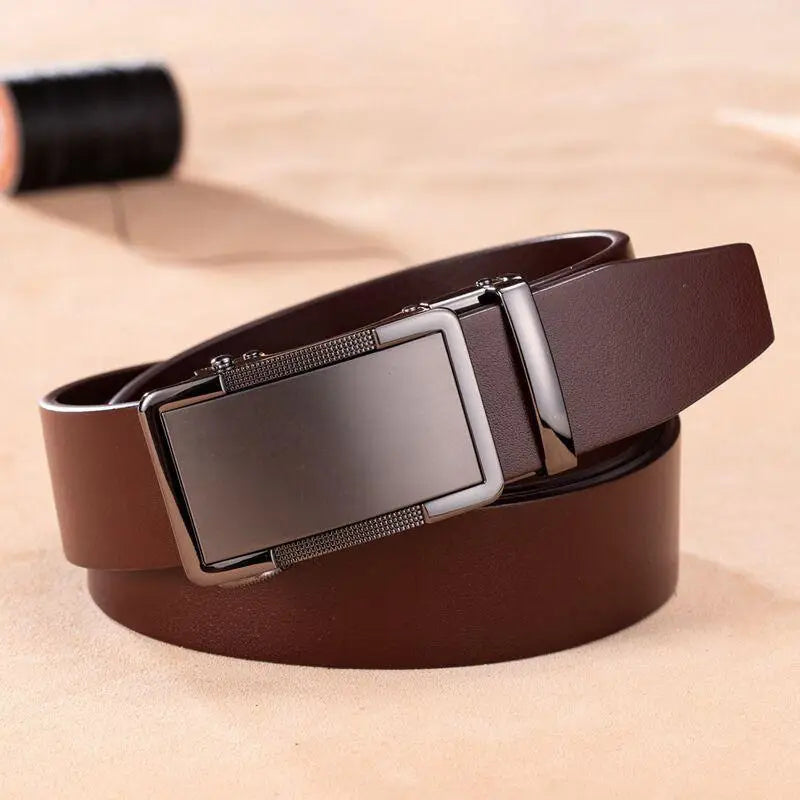 Black leather belt with boucle automatique and metal buckle, modèle Valentino style