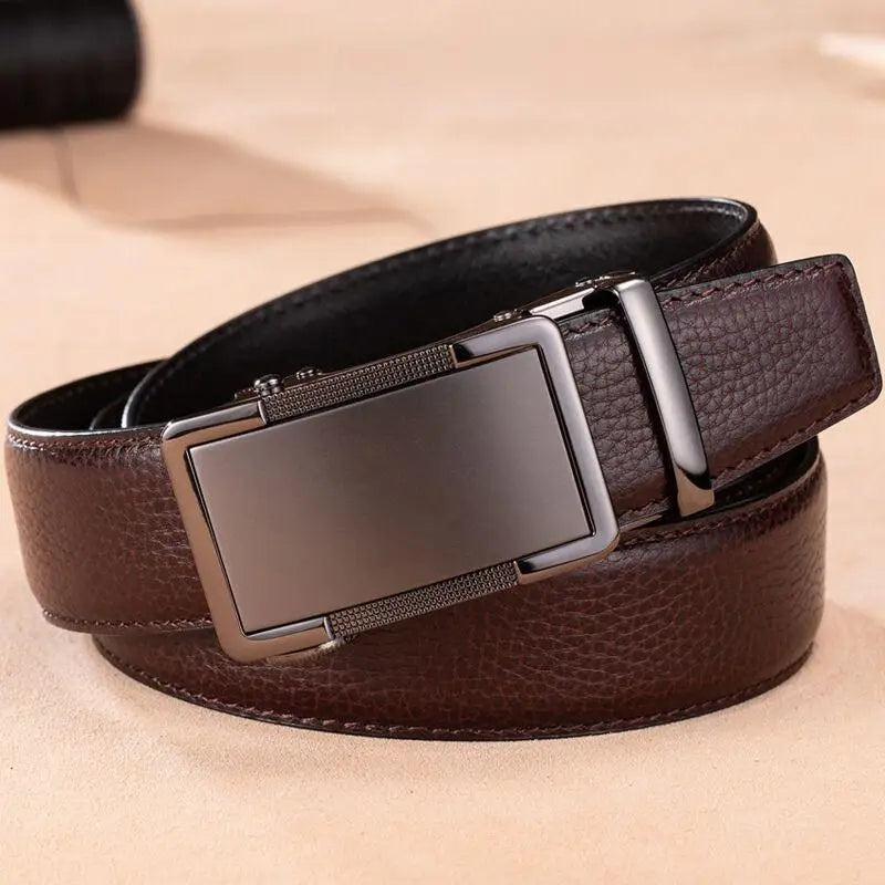 Brown leather belt with boucle automatique metal buckle for modèle Valentino or belt en cuir