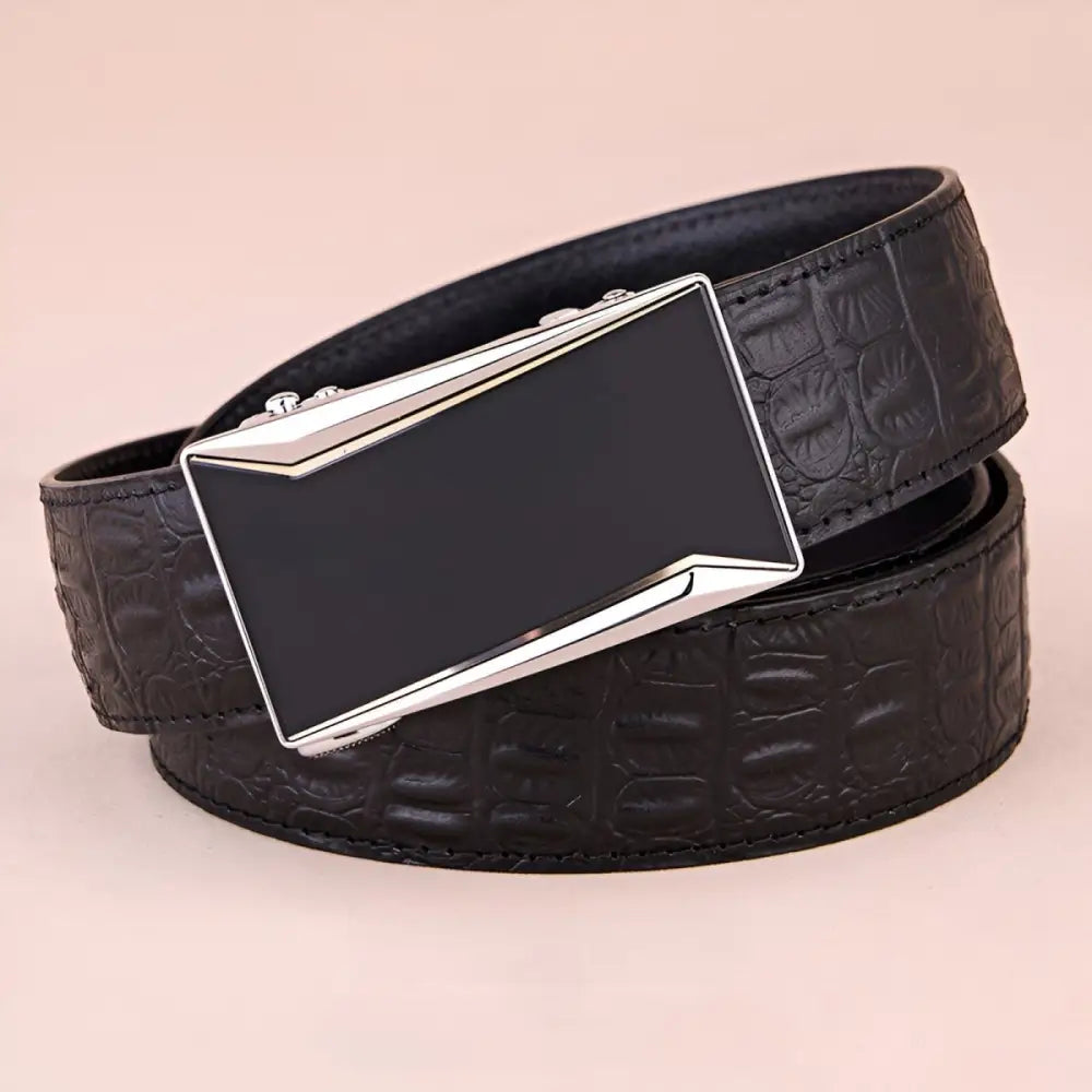 Riccardo full-grain leather belt with silver buckle for elegant style and durability