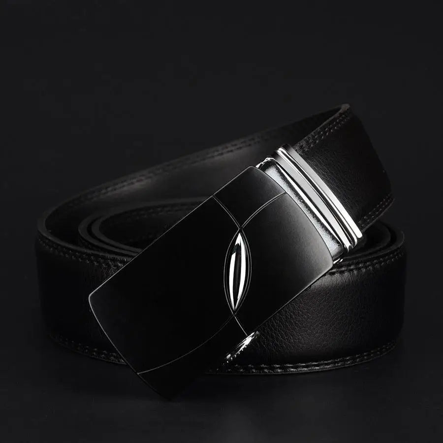 Black leather belt with a silver buckle for elegant men’s fashion accessory