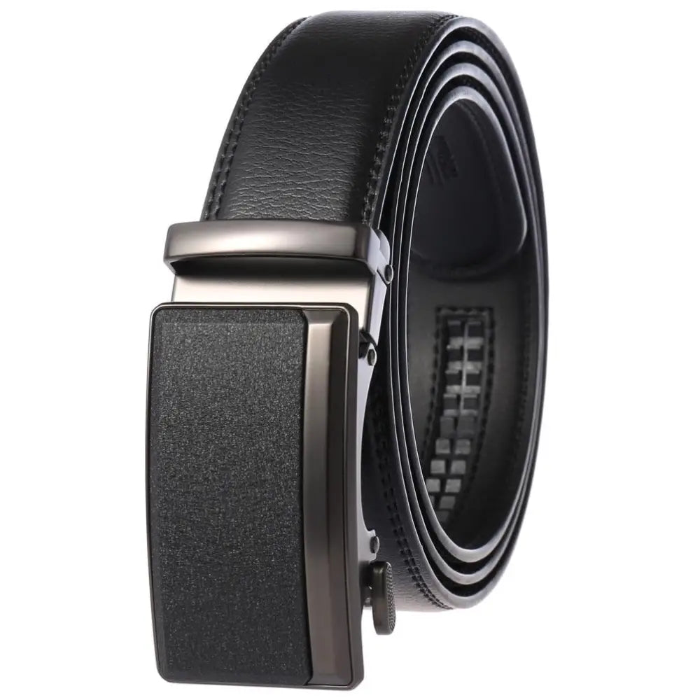 Black leather ratchet belt suitable as a suit belt en cuir for homme in a stylish design