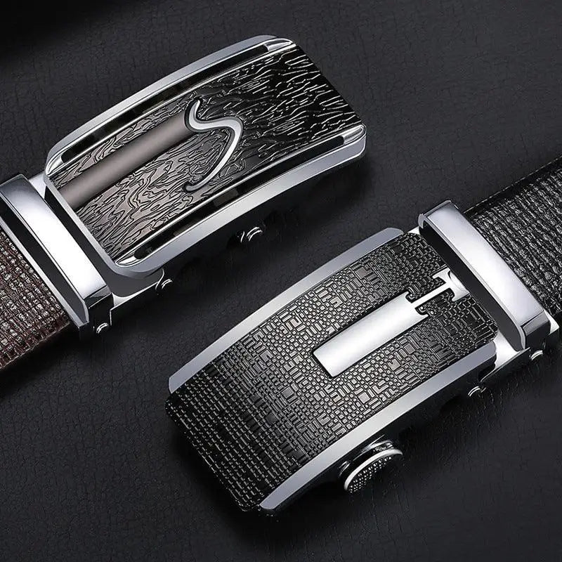 Serrano belt set featuring two ratchet belt buckles with black and brown leather straps