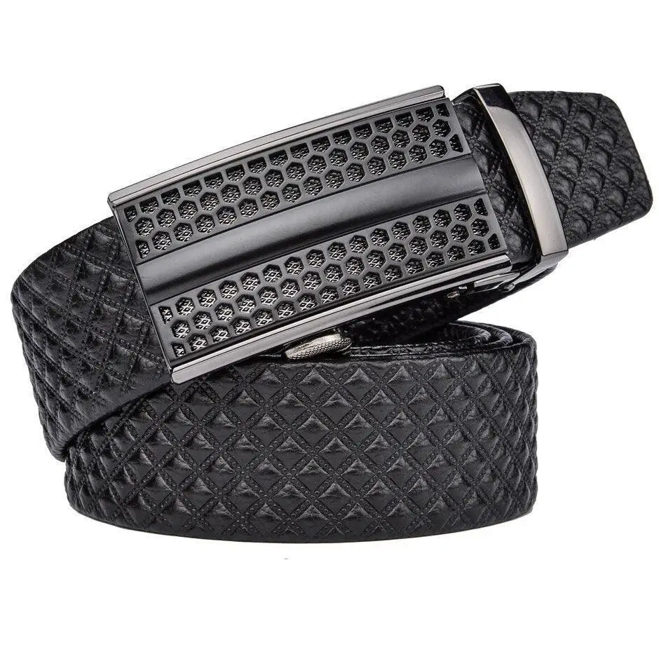 Black quilted leather belt with patterned buckle for men’s leather Shertur collection