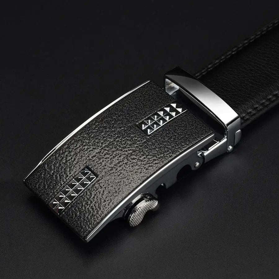 Black leather suit belt with silver buckle for formal attire, leather suit belt en cuir