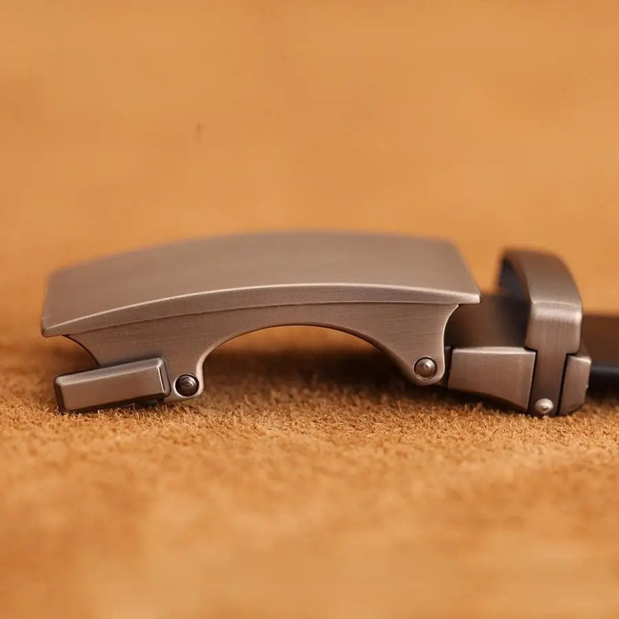 Zendek Leather Belt with durable metal buckle for men, stylish leather belt accessory